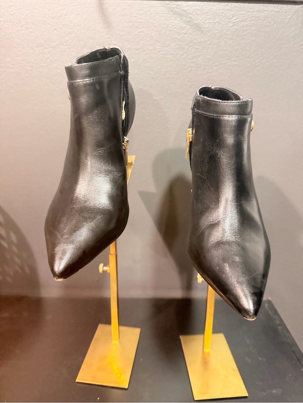 Vince Camuto Coorin Black Leather Pointed Toe Ankle